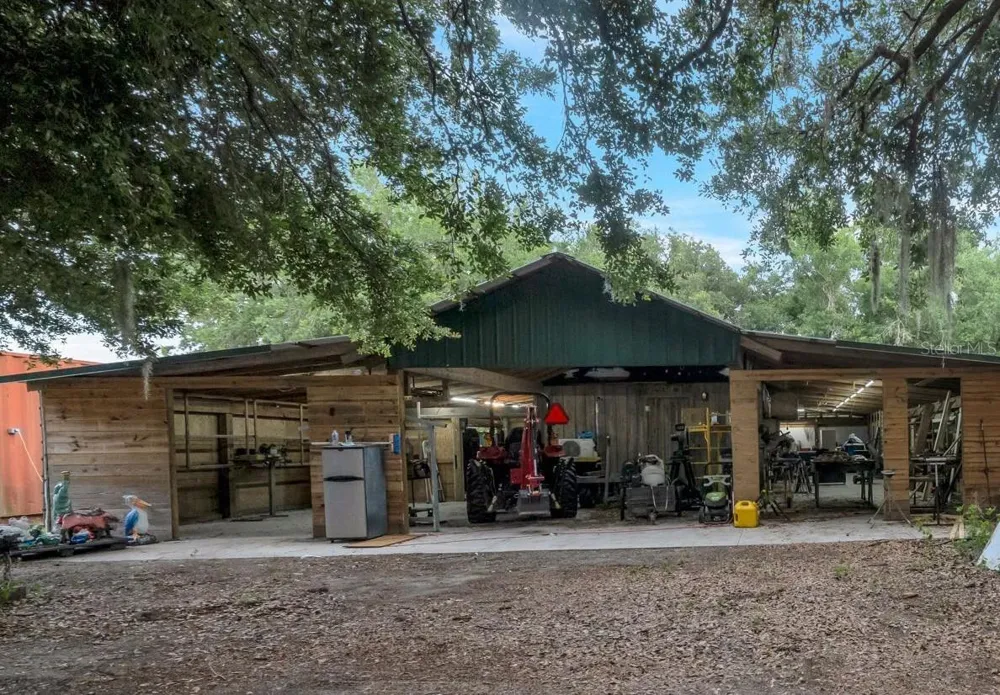 2102 OLD POLK CITY ROAD Lakeland, FL 33809