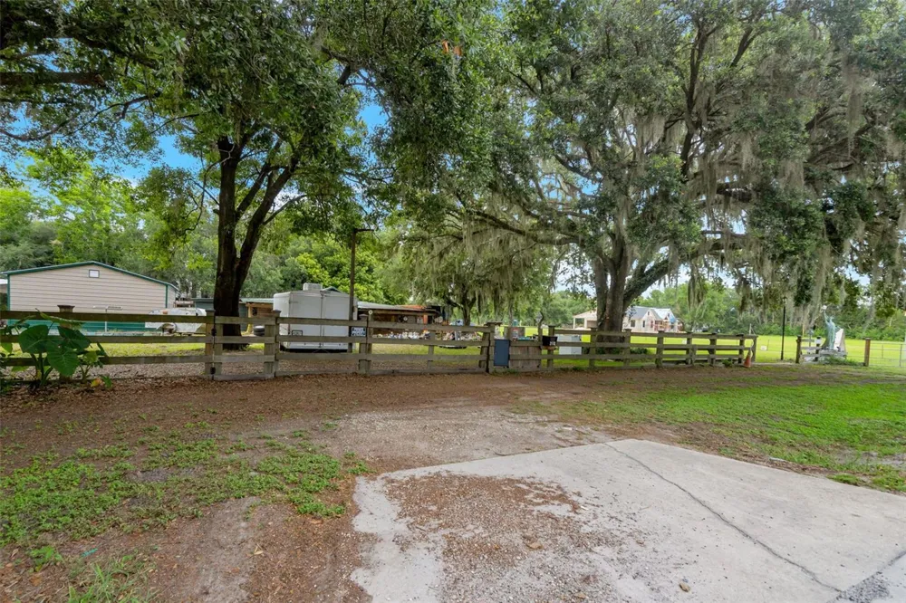 2102 OLD POLK CITY ROAD Lakeland, FL 33809