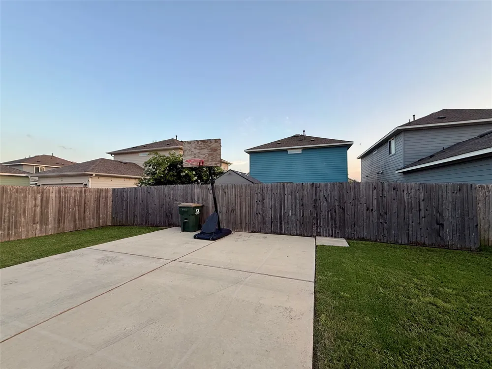 202 Mossycup Drive San Marcos, TX 78666