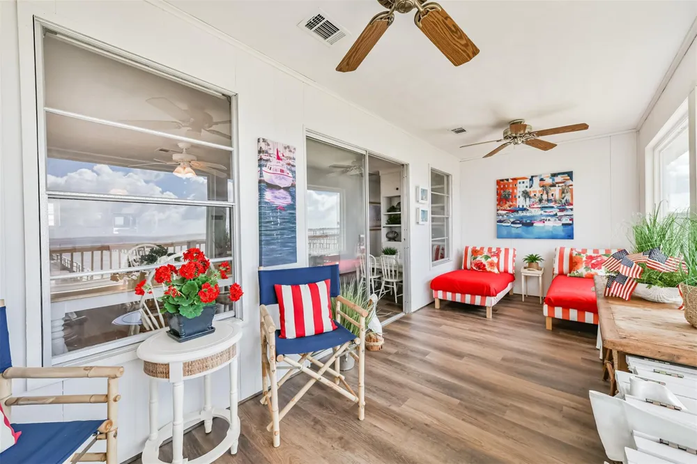 1521 John Street San Leon, TX 77539