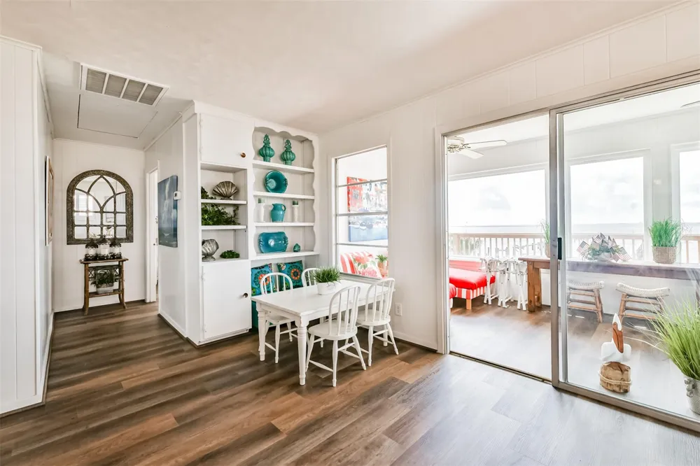 1521 John Street San Leon, TX 77539