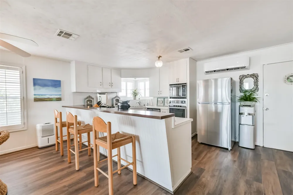 1521 John Street San Leon, TX 77539