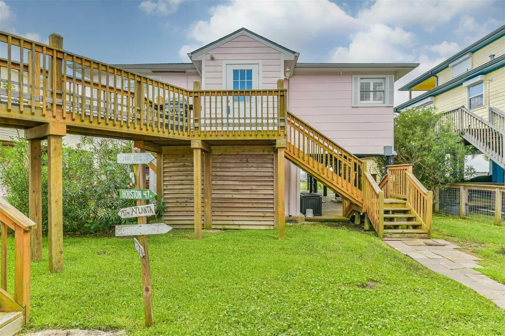 1521 John Street San Leon, TX 77539