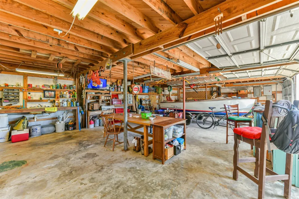 1521 John Street San Leon, TX 77539