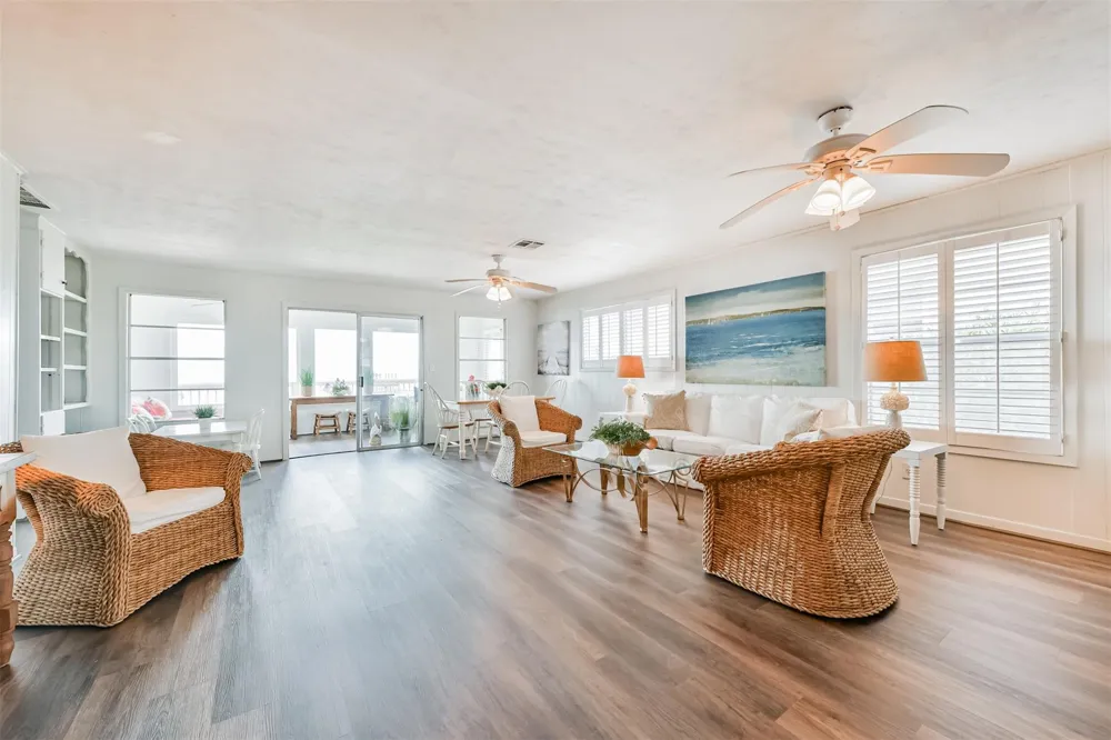 1521 John Street San Leon, TX 77539