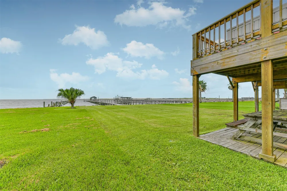1521 John Street San Leon, TX 77539