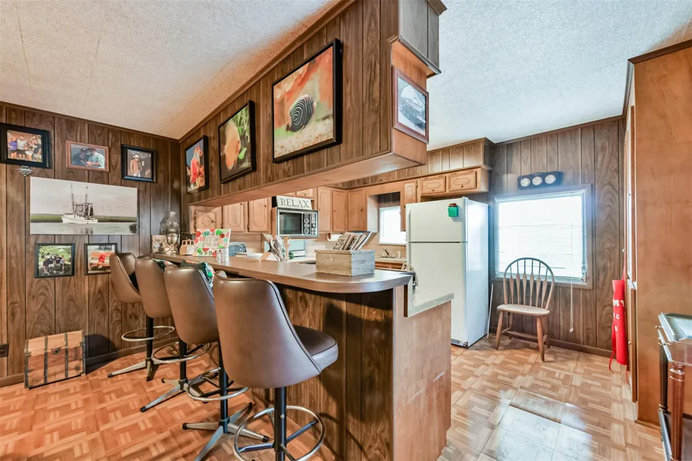 1521 John Street San Leon, TX 77539