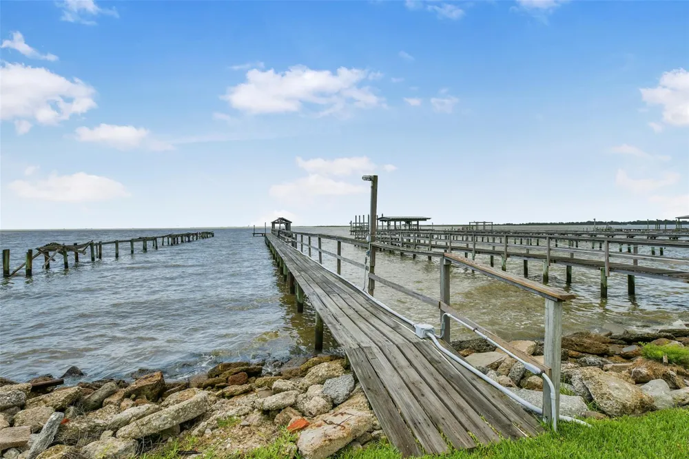 1521 John Street San Leon, TX 77539