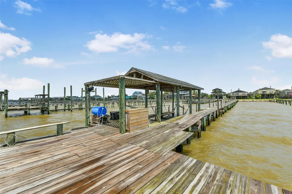 1521 John Street San Leon, TX 77539