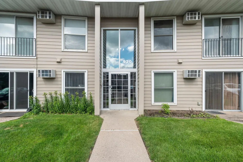 920 6th Street S #5 Hopkins, MN 55343