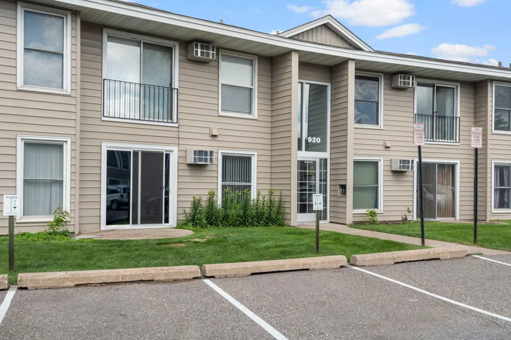 920 6th Street S #5 Hopkins, MN 55343