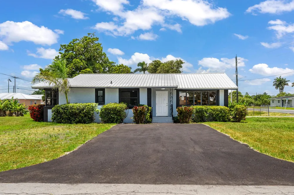 24 NW Avenue I Belle Glade, FL 33430