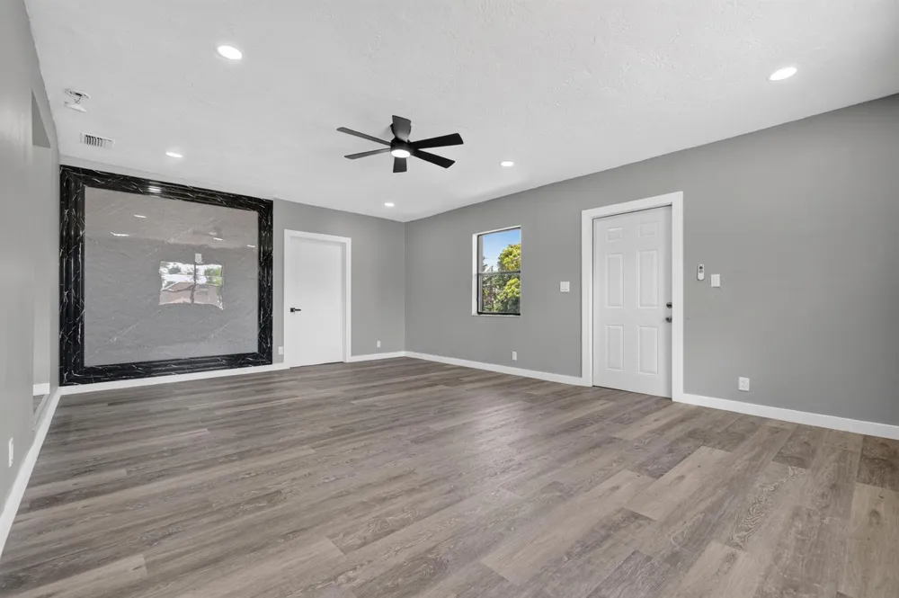 24 NW Avenue I Belle Glade, FL 33430