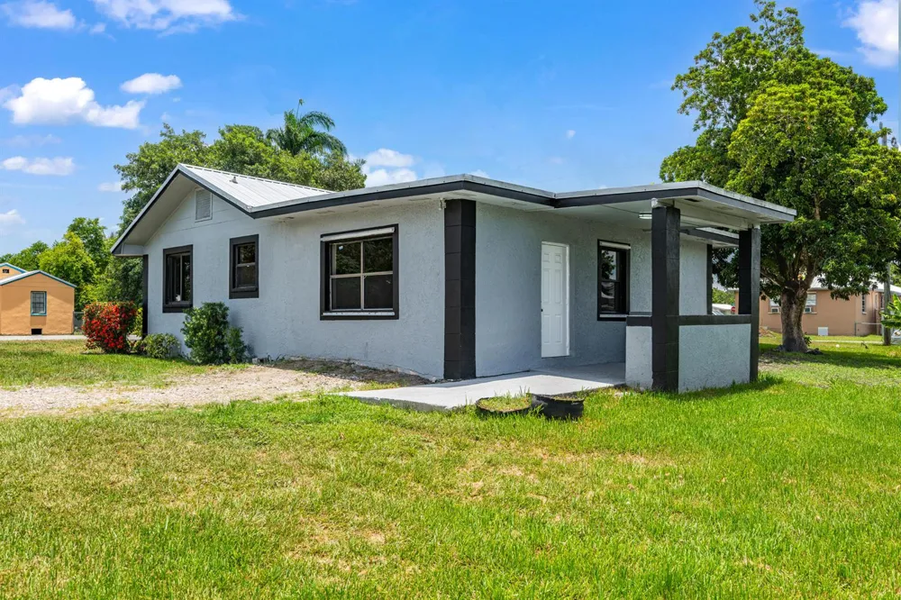 24 NW Avenue I Belle Glade, FL 33430
