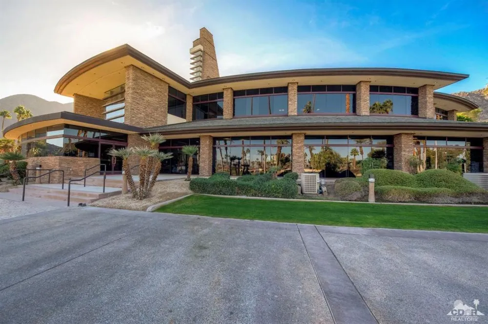 45765 Hopi Road Indian Wells, CA 92210