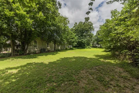 808 E Clay Street