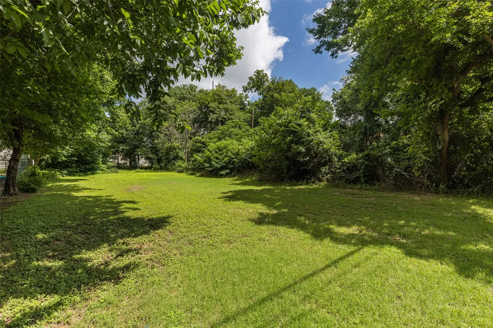 808 E Clay Street Waco, TX 76704