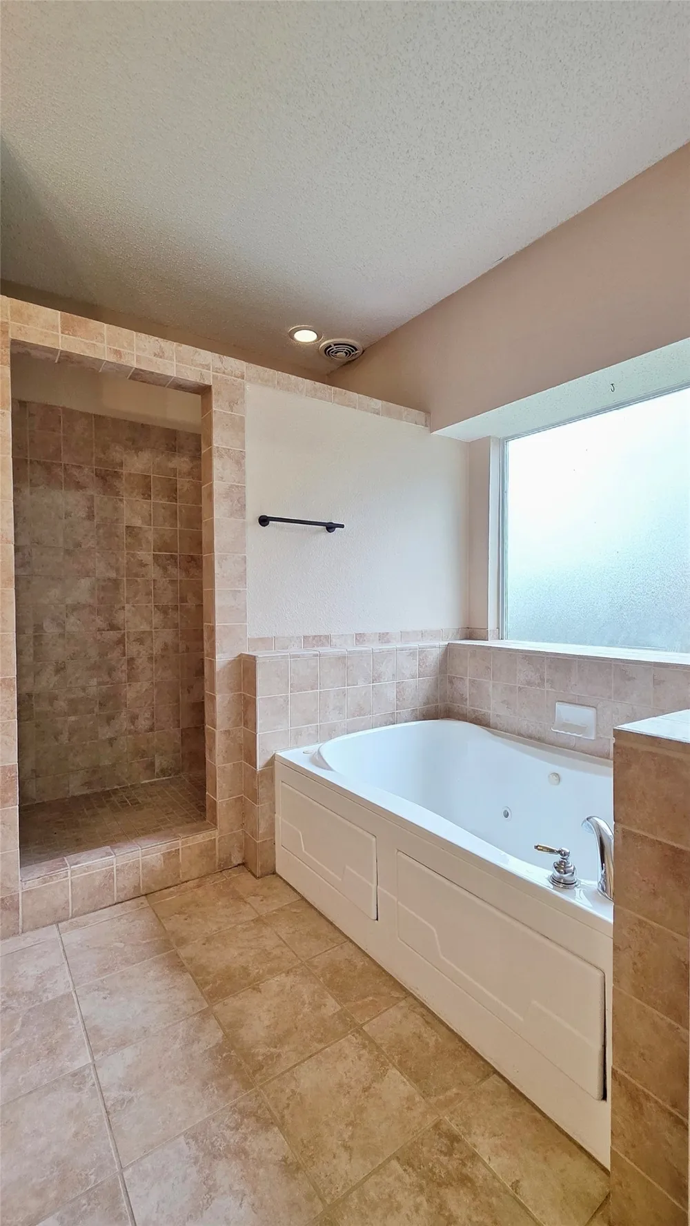 108 Indian Oaks Trail West Tawakoni, TX 75474