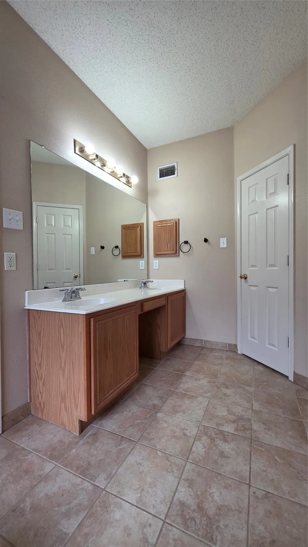 108 Indian Oaks Trail West Tawakoni, TX 75474