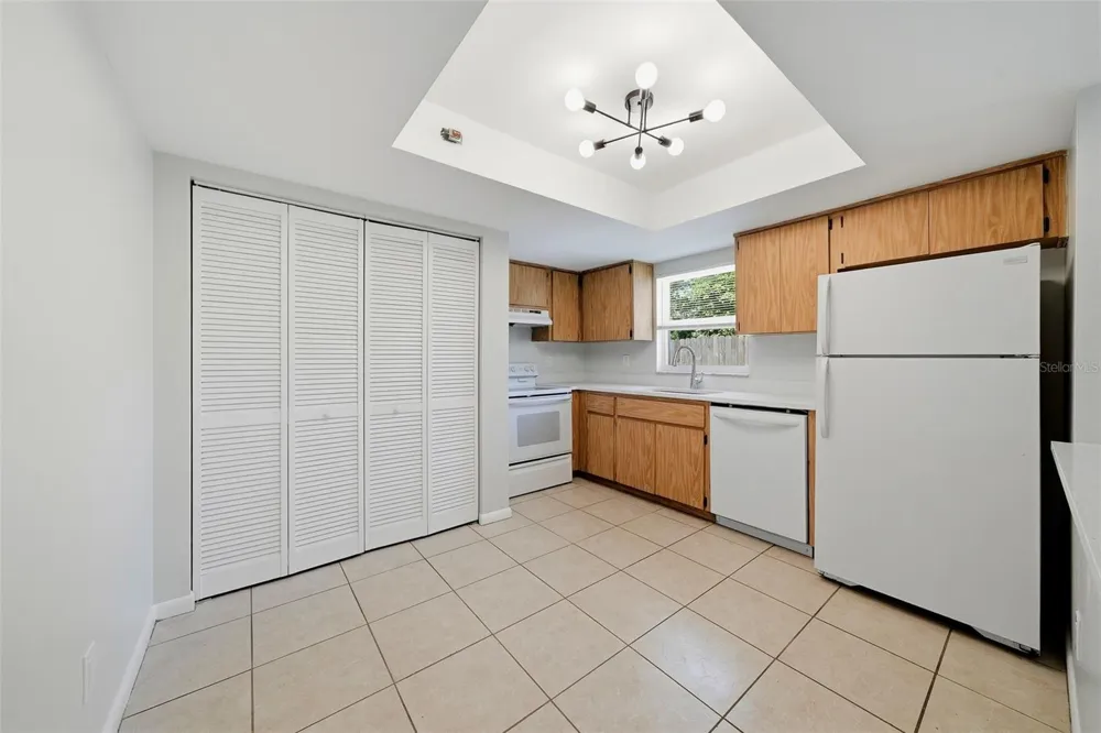 2564 42ND AVENUE St Petersburg, FL 33714