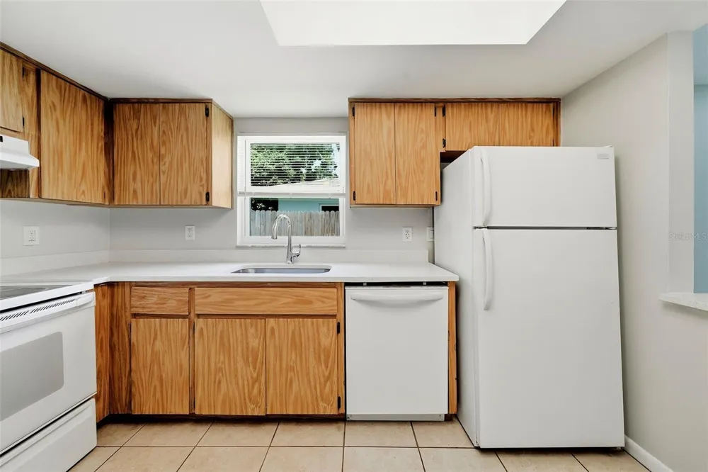 2564 42ND AVENUE St Petersburg, FL 33714