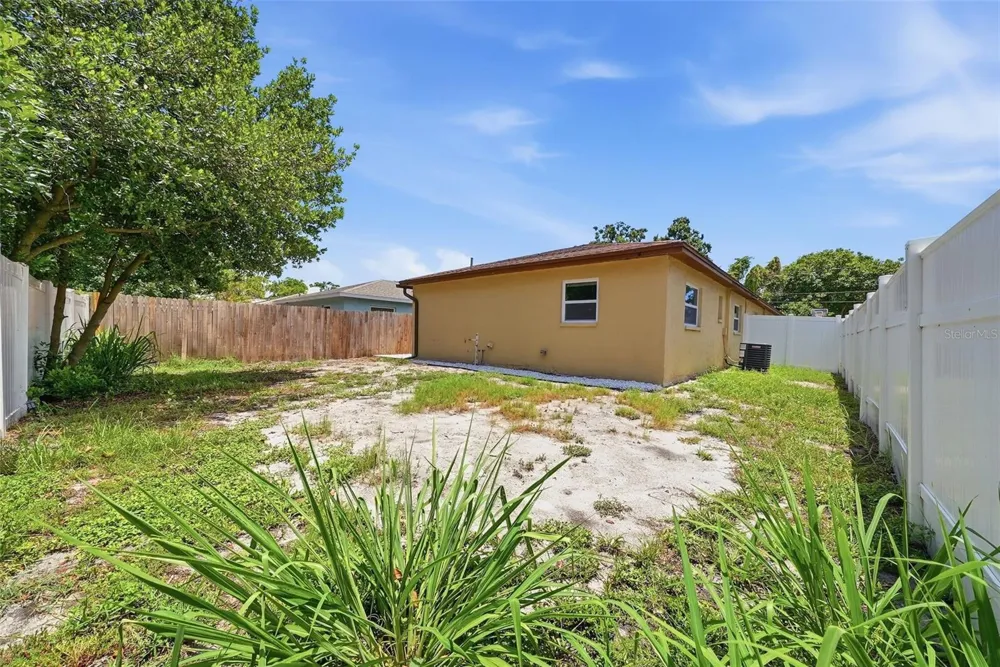 2564 42ND AVENUE St Petersburg, FL 33714