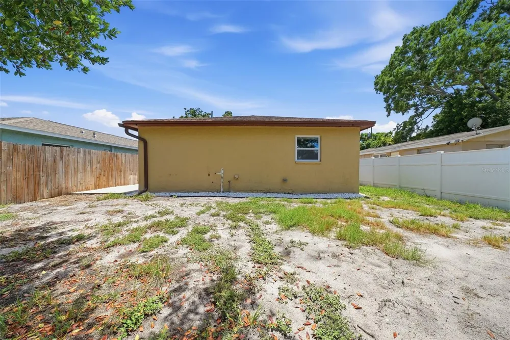 2564 42ND AVENUE St Petersburg, FL 33714