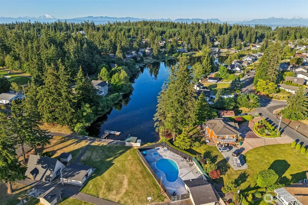272 Prestwick Drive Camano Island, WA 98282