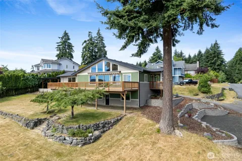 1268 Pilchuck Dr FI