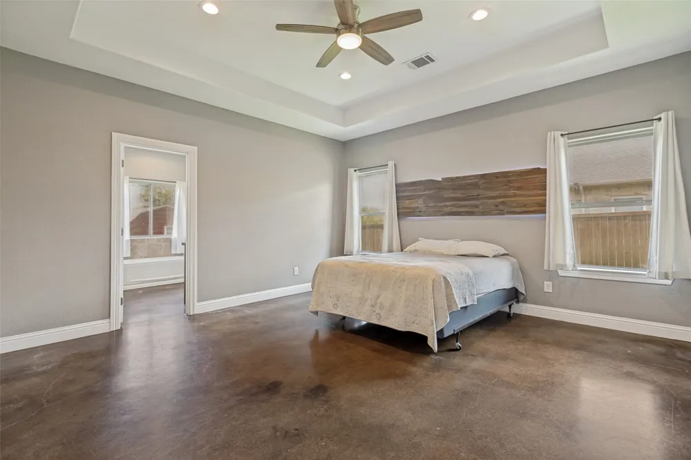 107 Indian Creek Trenton, TX 75490