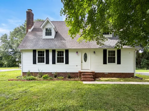 108 Lemont Ln
