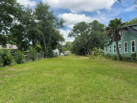 22 5th Avenue