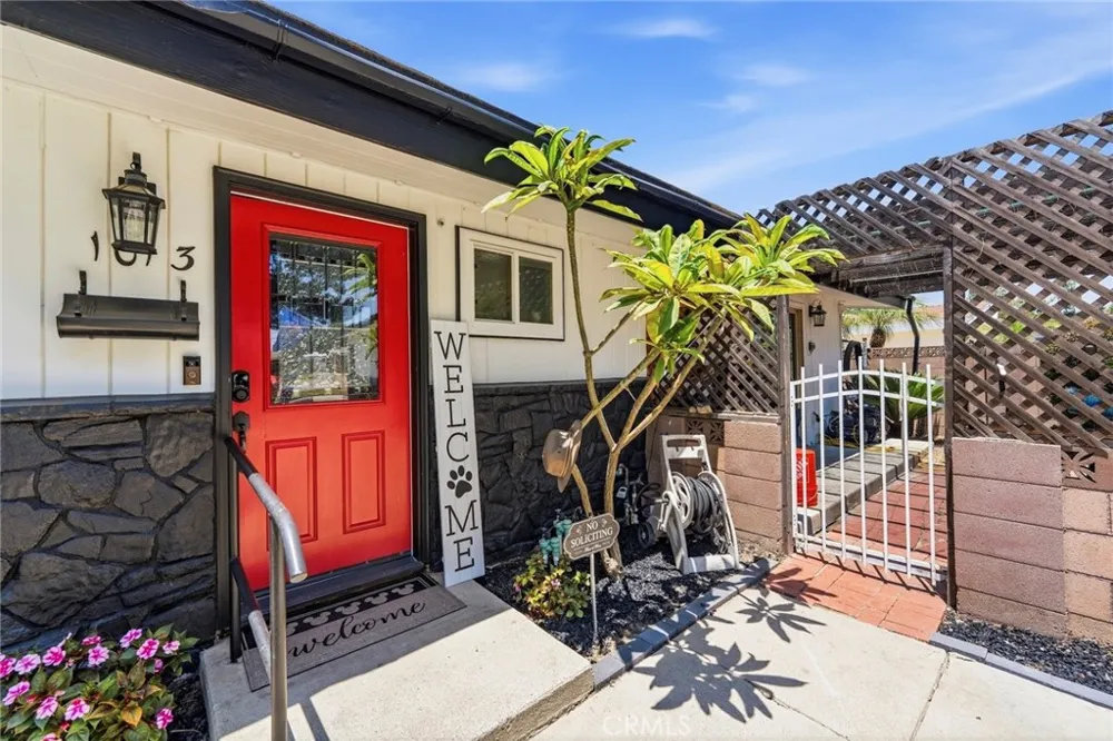 1013 Lyman Covina, CA 91724