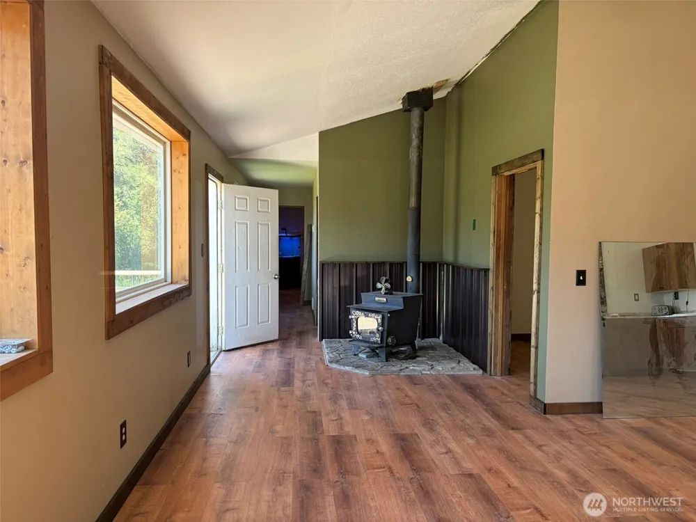 88 Little Bear Road Republic, WA 99166