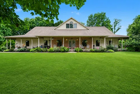 17830 Victors Lane