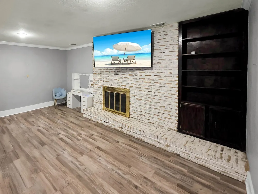 829 S Van Ostrand Avenue Winnie, TX 77665