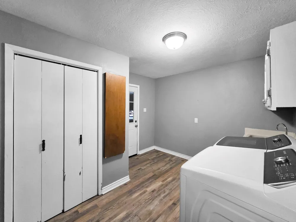 829 S Van Ostrand Avenue Winnie, TX 77665