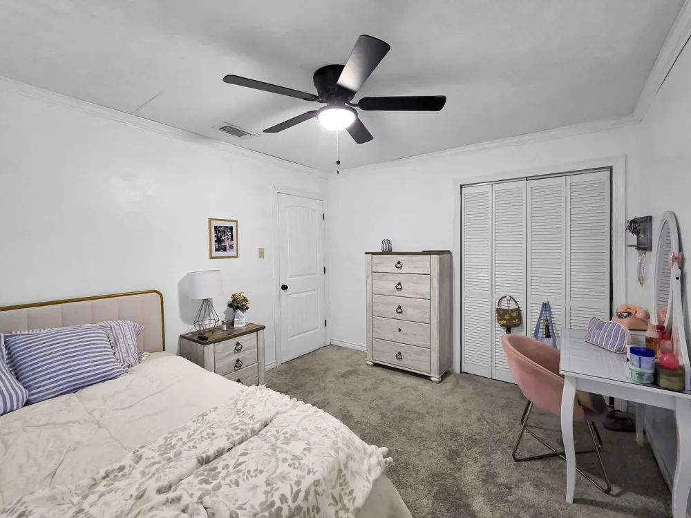 829 S Van Ostrand Avenue Winnie, TX 77665