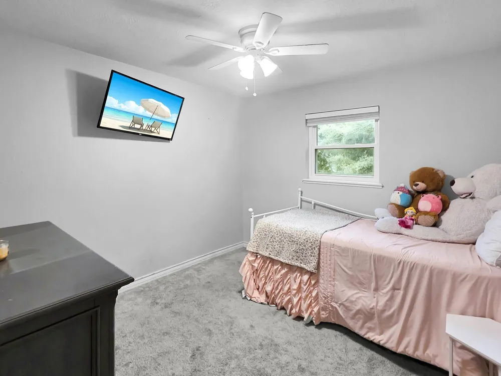 829 S Van Ostrand Avenue Winnie, TX 77665