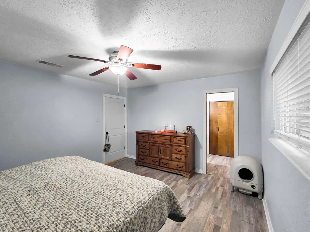 829 S Van Ostrand Avenue Winnie, TX 77665