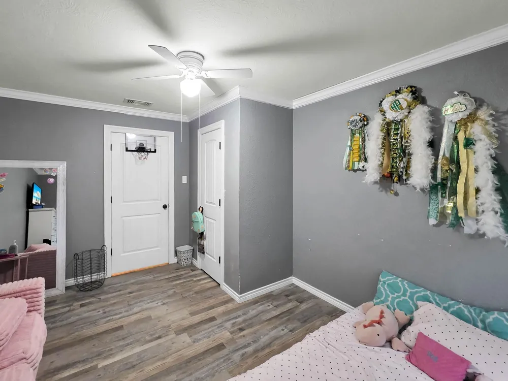 829 S Van Ostrand Avenue Winnie, TX 77665