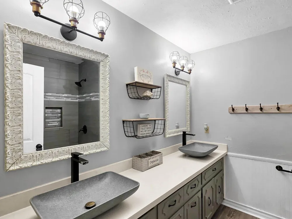829 S Van Ostrand Avenue Winnie, TX 77665