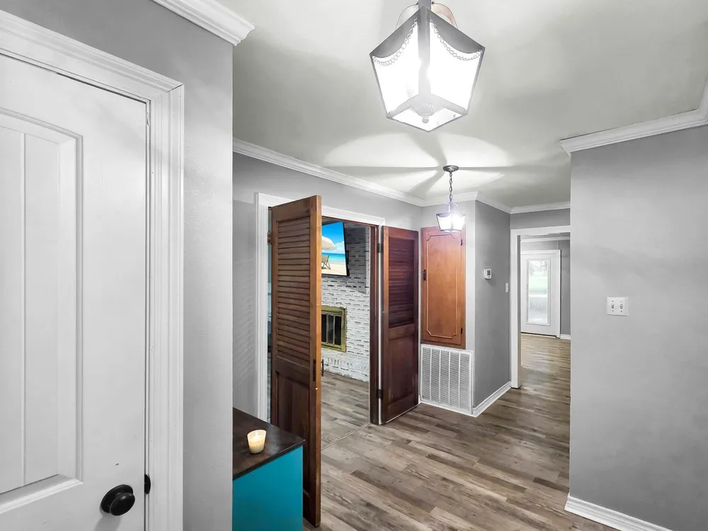 829 S Van Ostrand Avenue Winnie, TX 77665