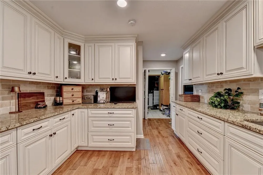 6474 Dahlonega Highway Clermont, GA 30527