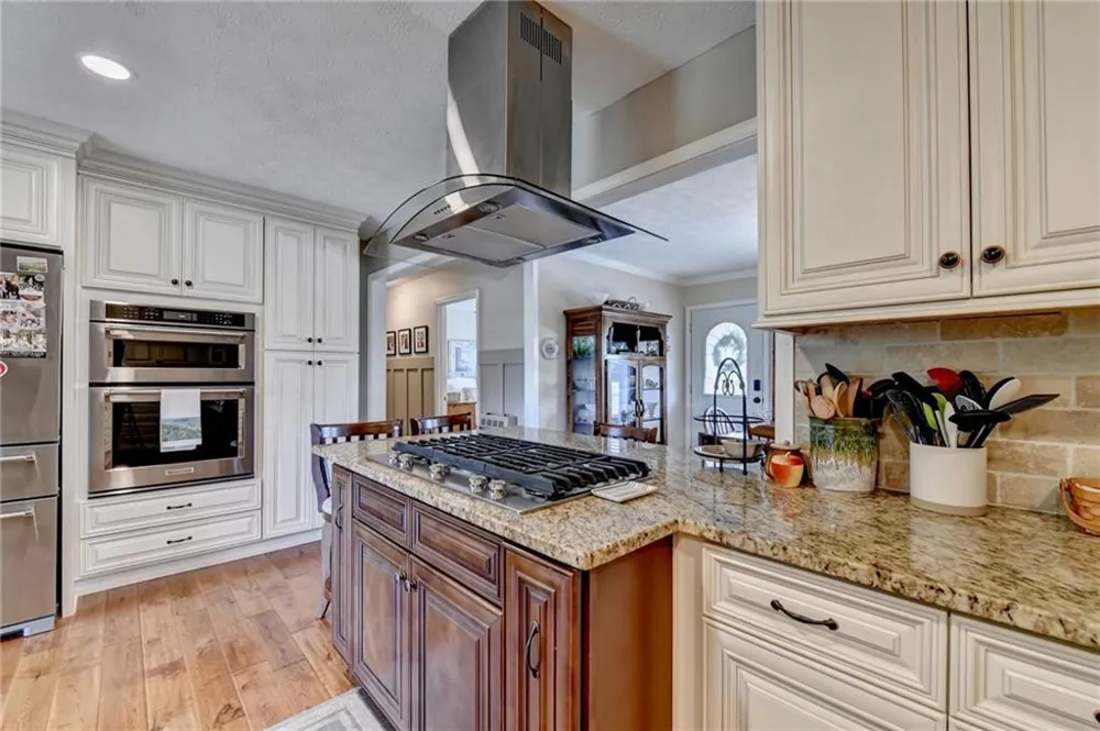 6474 Dahlonega Highway Clermont, GA 30527