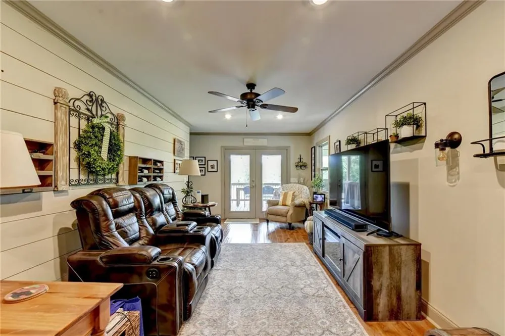 6474 Dahlonega Highway Clermont, GA 30527