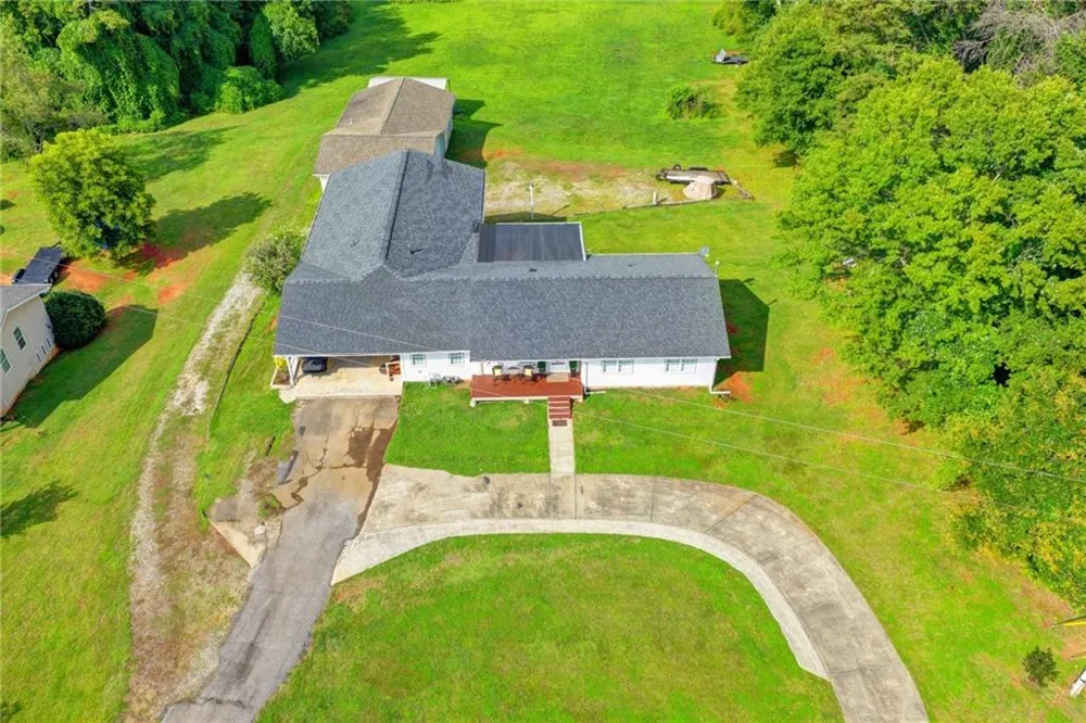 6474 Dahlonega Highway Clermont, GA 30527