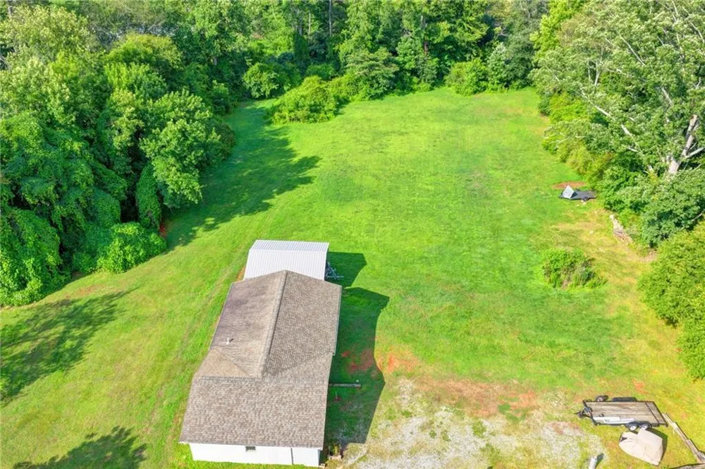 6474 Dahlonega Highway Clermont, GA 30527