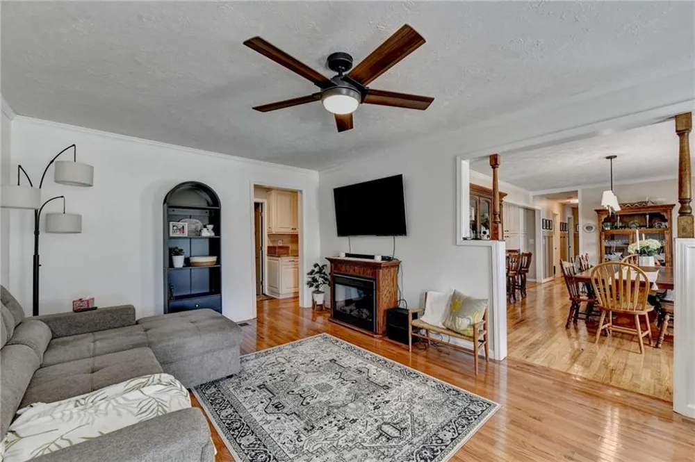 6474 Dahlonega Highway Clermont, GA 30527