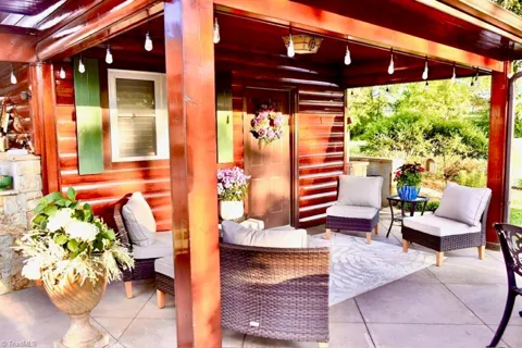 2524 Edmonds Road #33